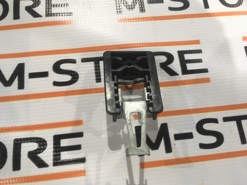 крепление козырька, 300 рублей, Красноярск