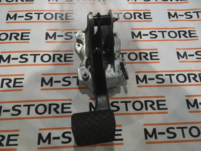 педаль тормоза, 500 рублей, Красноярск