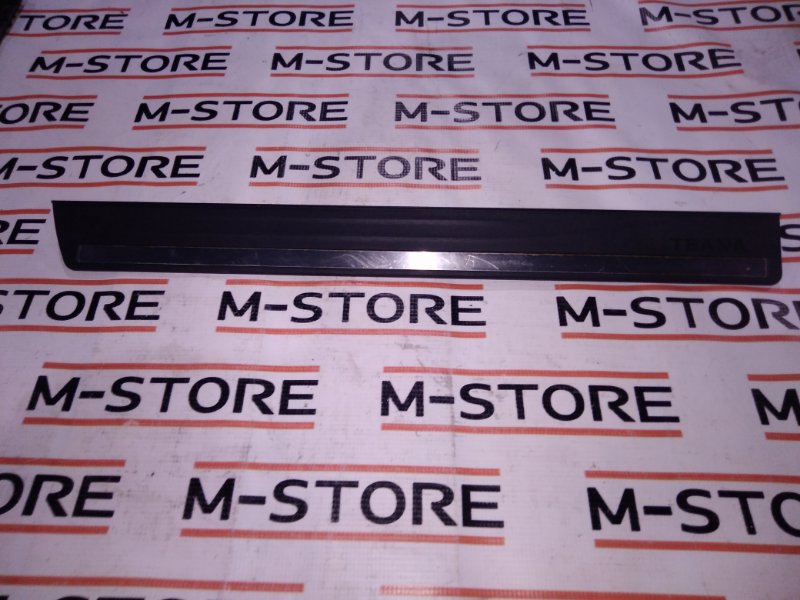 Накладка на порог салона, 210 рублей, Красноярск