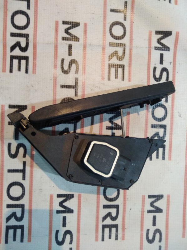 педаль газа, 1000 рублей, Красноярск