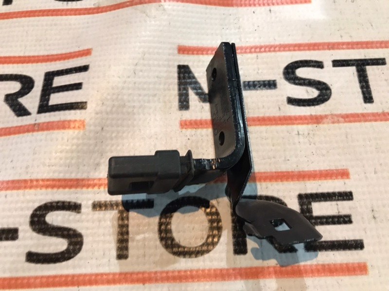 кронштейн обшивки багажника, 300 рублей, Красноярск