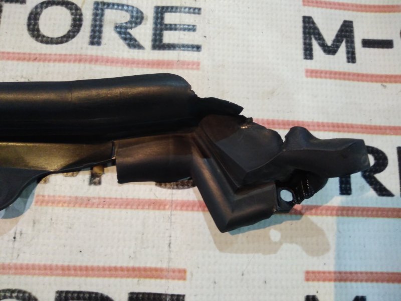 Уплотнитель капота, 340 рублей, Красноярск