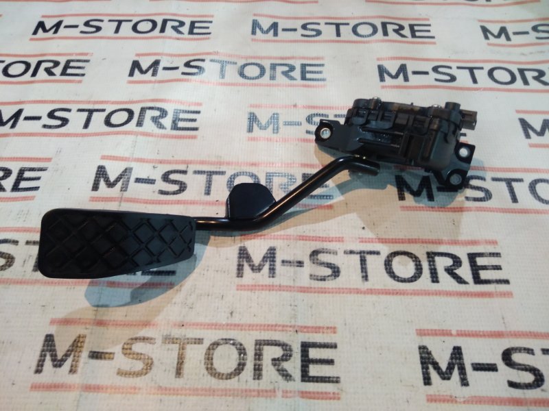 педаль газа, 400 рублей, Красноярск