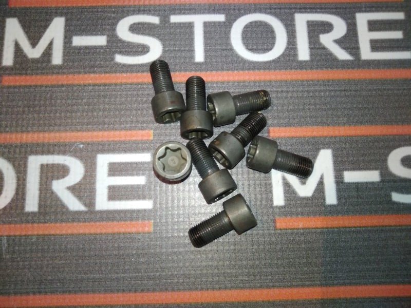 болт, 100 рублей, Красноярск