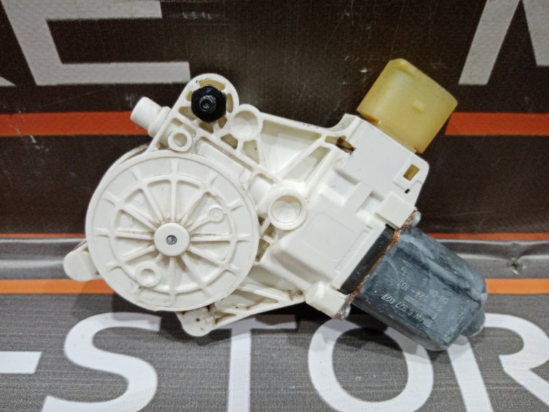 мотор стеклоподъемника, 670 рублей, Красноярск