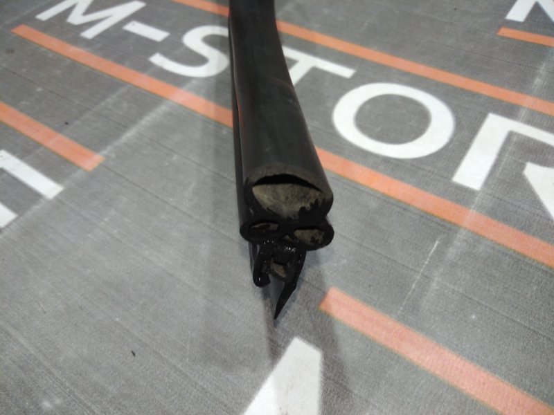 Уплотнитель капота, 510 рублей, Красноярск