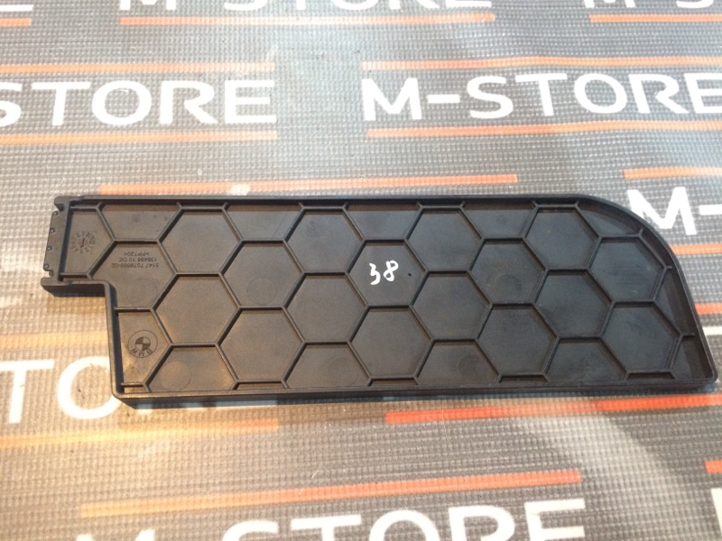 Пластик багажника, 200 рублей, Красноярск