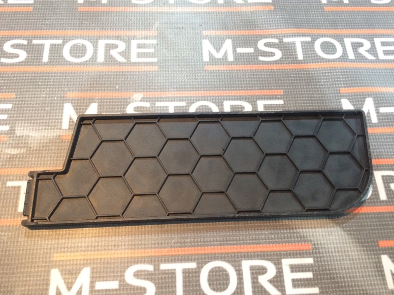 Пластик багажника, 200 рублей, Красноярск