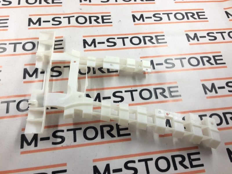 Кронштейн обшивки салона, 280 рублей, Красноярск