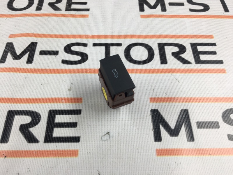 Кнопка открывания багажника, 200 рублей, Красноярск