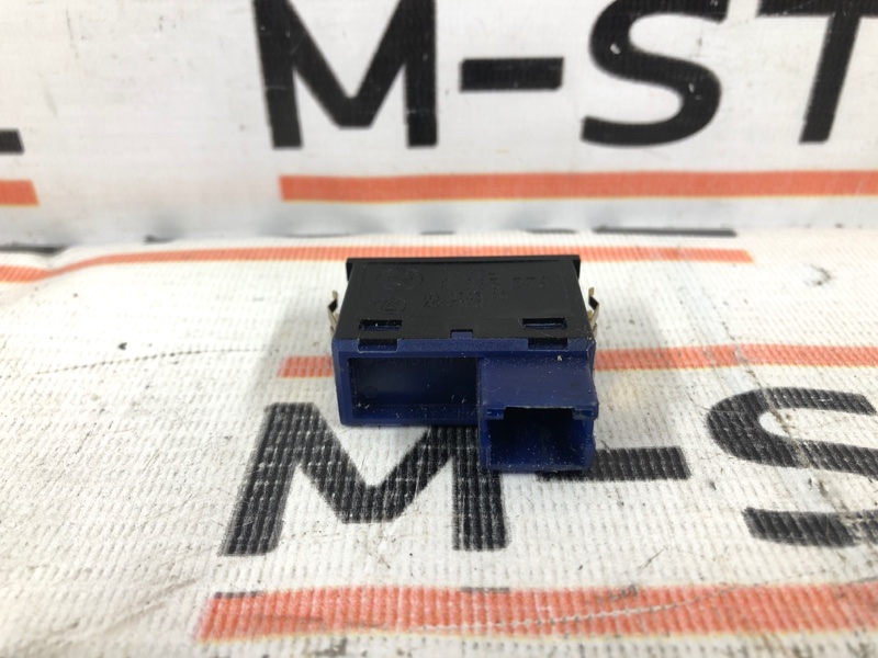 Кнопка открывания багажника, 210 рублей, Красноярск