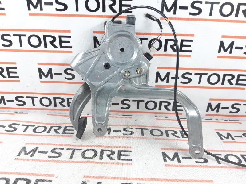 Педаль стояночного тормоза, 670 рублей, Красноярск