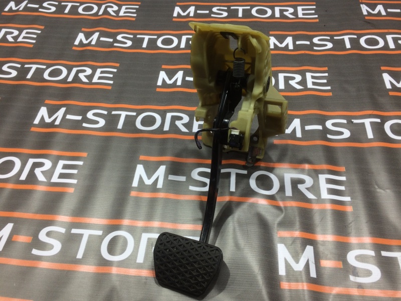 педаль тормоза, 350 рублей, Красноярск