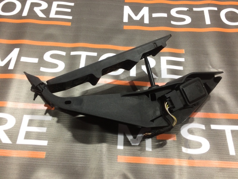 педаль газа, 500 рублей, Красноярск