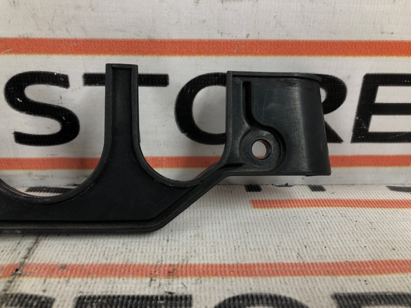 Уплотнитель капота, 190 рублей, Красноярск