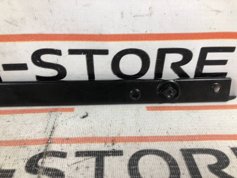 Кронштейн крышки двигателя, 250 рублей, Красноярск