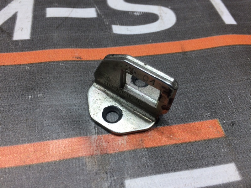 петля замка багажника, 190 рублей, Красноярск