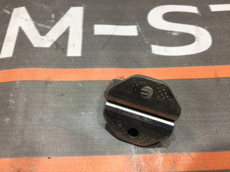 петля замка багажника, 190 рублей, Красноярск