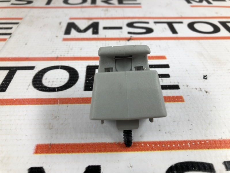 Крючок солнцезащитного козырька, 190 рублей, Красноярск