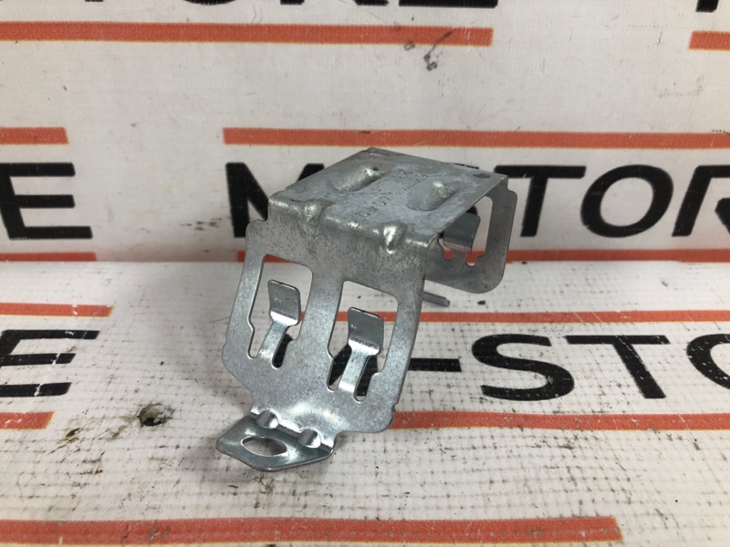 крепление аккумулятора, 300 рублей, Красноярск