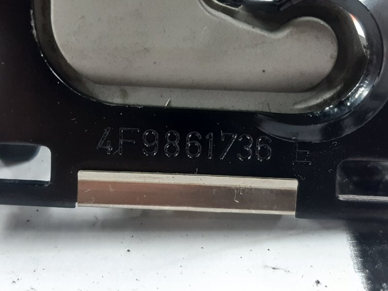 Кронштейн полки багажника, 340 рублей, Красноярск