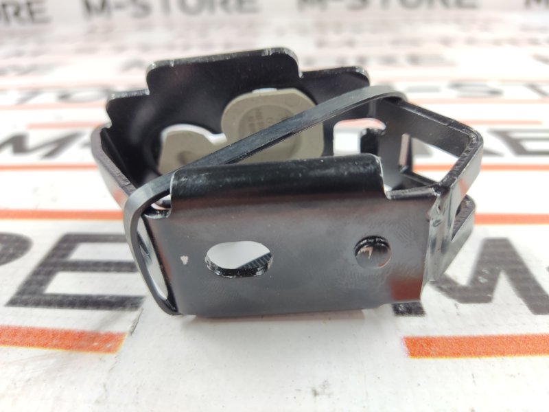 Кронштейн полки багажника, 340 рублей, Красноярск