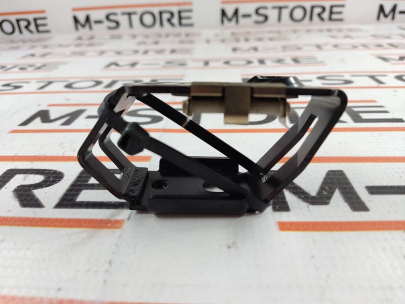 Кронштейн полки багажника, 340 рублей, Красноярск