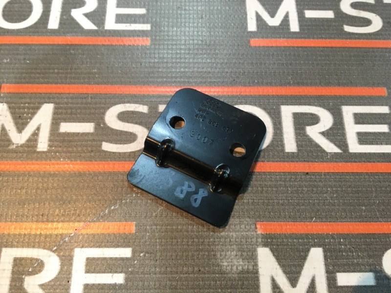 кронштейн обшивки багажника, 340 рублей, Красноярск