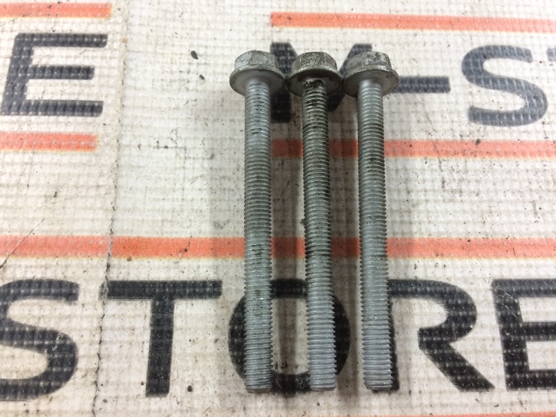 болт, 300 рублей, Красноярск