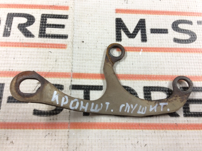 кронштейн глушителя, 300 рублей, Красноярск