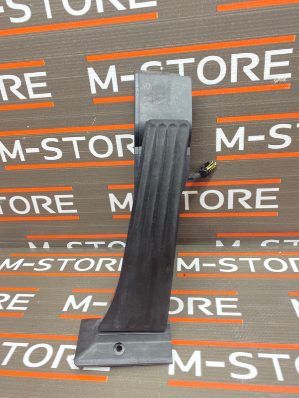 педаль газа, 500 рублей, Красноярск