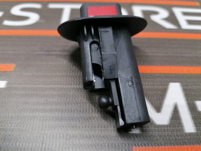 Кнопка разблокировки заднего сиденья, 350 рублей, Красноярск