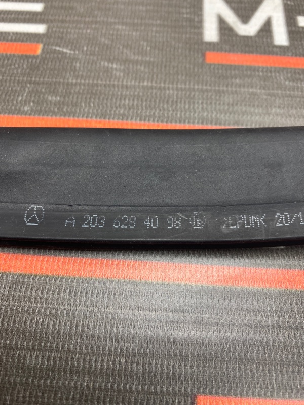 Уплотнитель капота, 340 рублей, Красноярск