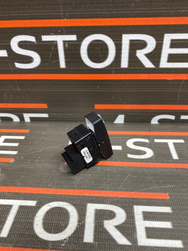 Кнопка центрального замка, 100 рублей, Красноярск