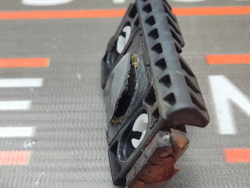 Отбойник крышки багажника, 200 рублей, Красноярск