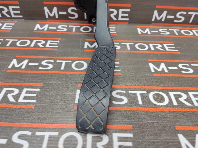 педаль газа, 500 рублей, Красноярск