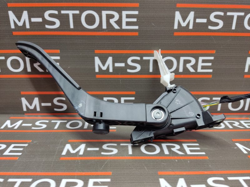 педаль газа, 500 рублей, Красноярск