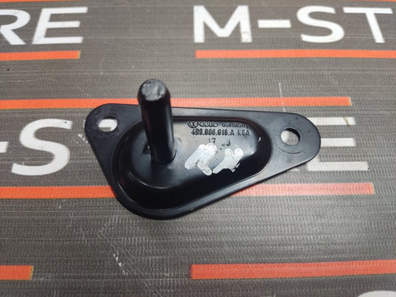 Кронштейн спинки заднего сиденья, 250 рублей, Красноярск