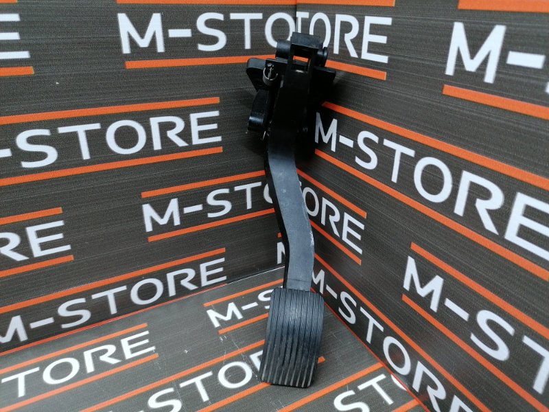 педаль газа, 500 рублей, Красноярск