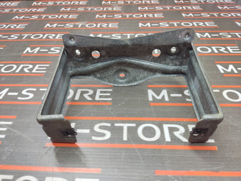 кронштейн центральной консоли, 280 рублей, Красноярск