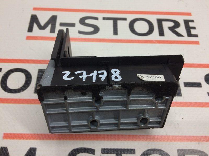 Кронштейн полки багажника, 300 рублей, Красноярск