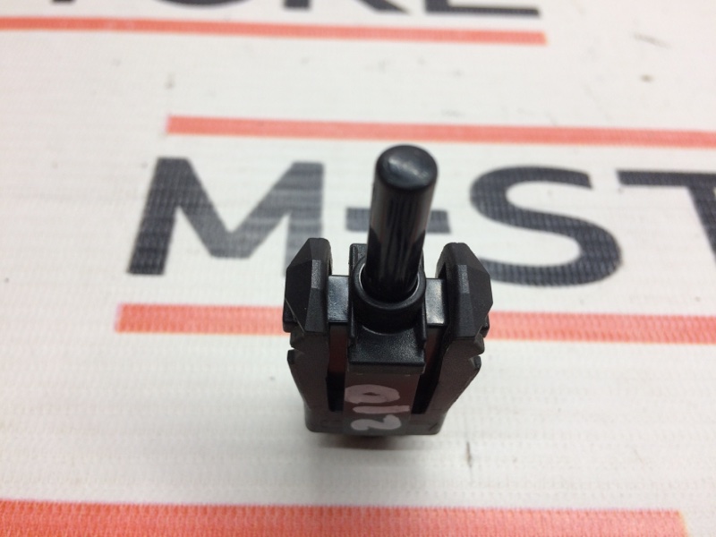 Концевик стояночного тормоза, 200 рублей, Красноярск