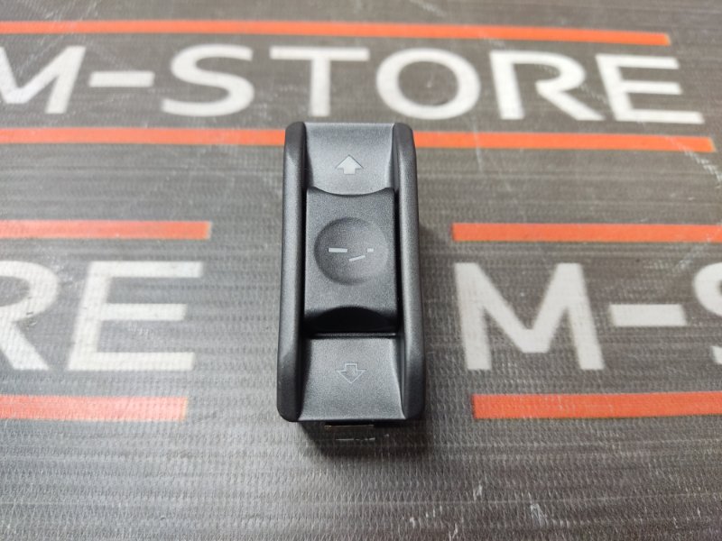 Кнопка люка, 300 рублей, Красноярск