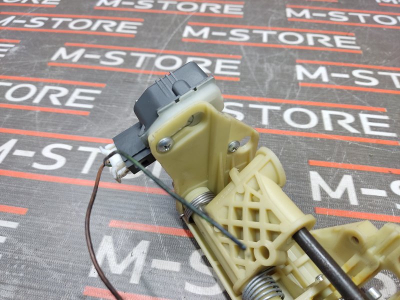 механизм складывания подголовника, 340 рублей, Красноярск