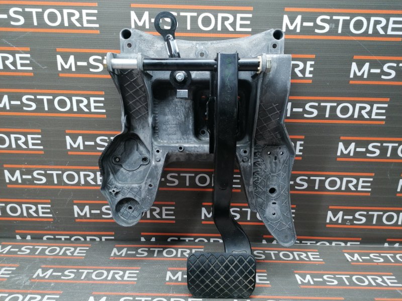 педаль тормоза, 350 рублей, Красноярск