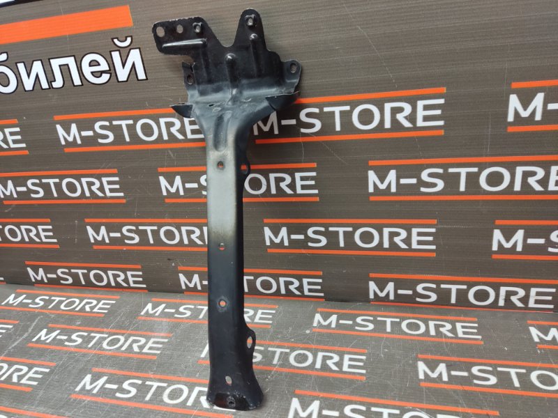 Кронштейн замка капота, 340 рублей, Красноярск