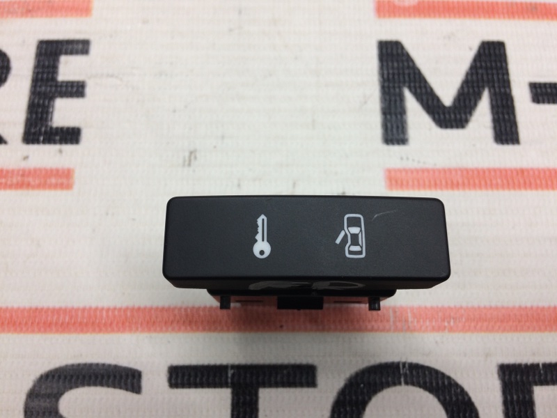 Кнопка центрального замка, 100 рублей, Красноярск