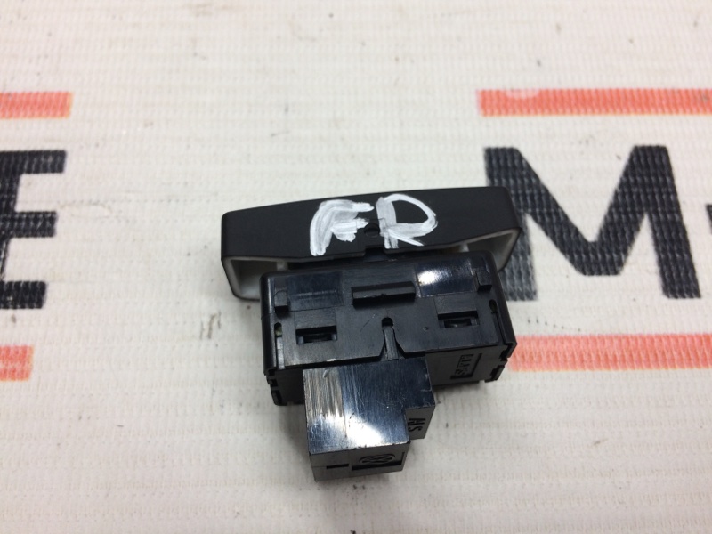 Кнопка центрального замка, 100 рублей, Красноярск