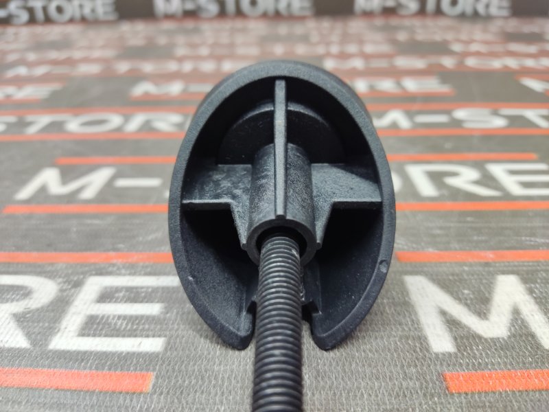 болт крепления запасного колеса, 300 рублей, Красноярск