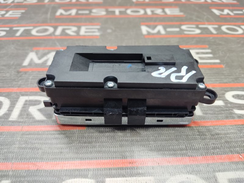 Блок управления стеклоподъемниками, 1000 рублей, Красноярск